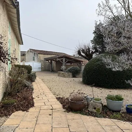 Les Portes D'aulnay De Saintonge * Aulnay (Charente-Maritime)